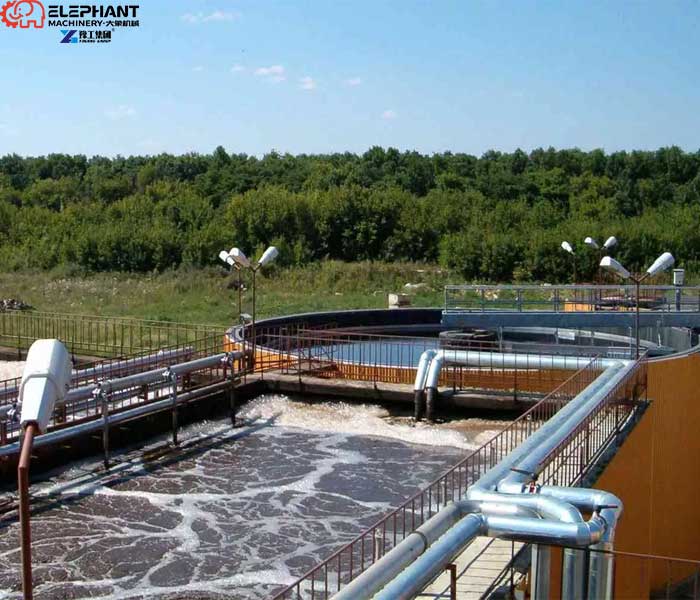 dredging robot cleaning sludge in municipal wastewater treatment tank