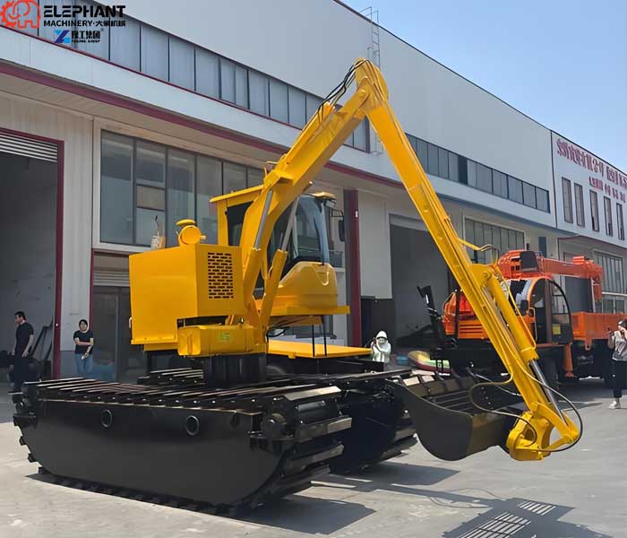 amphibious excavator pontoon machine