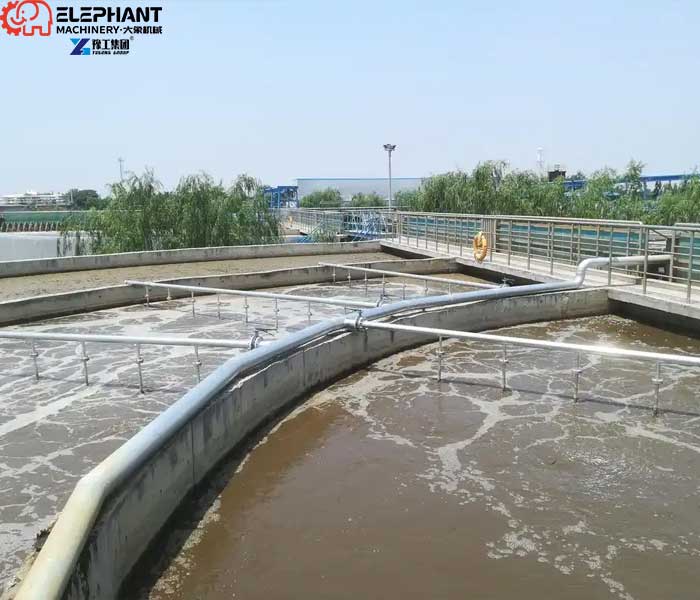desilting robot for wastewater tank