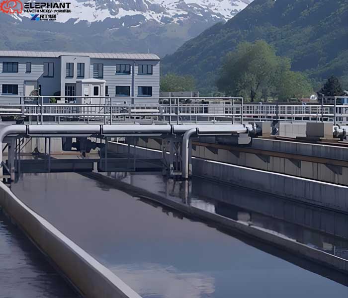 heavy duty dredging robot for wastewater treatment applications