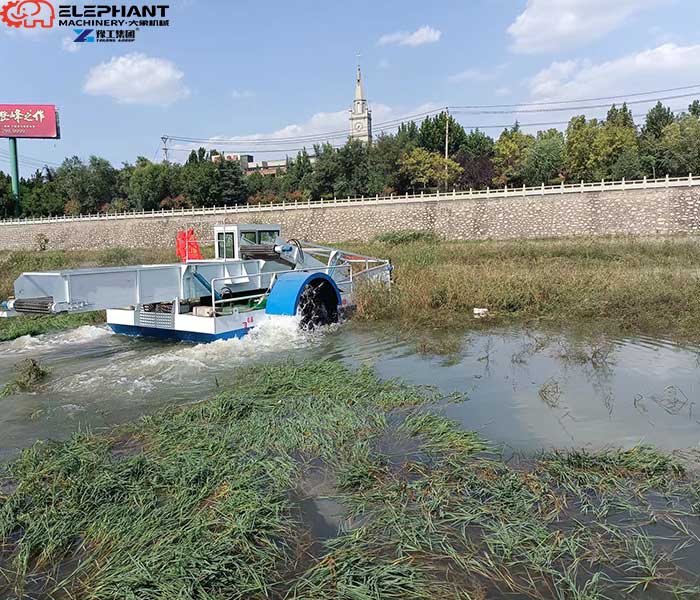 lake weed removal boat floating vegetation machine