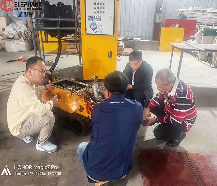 intelligent underwater dredging robot with crawler system and suction pump