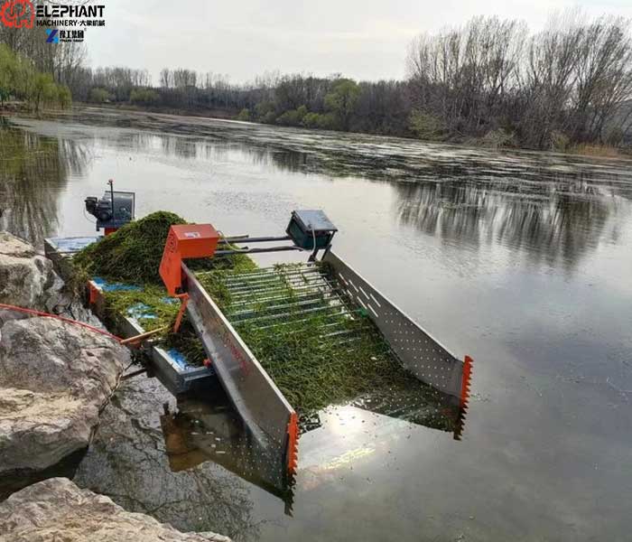 lake weed removal machine for efficient aquatic vegetation management