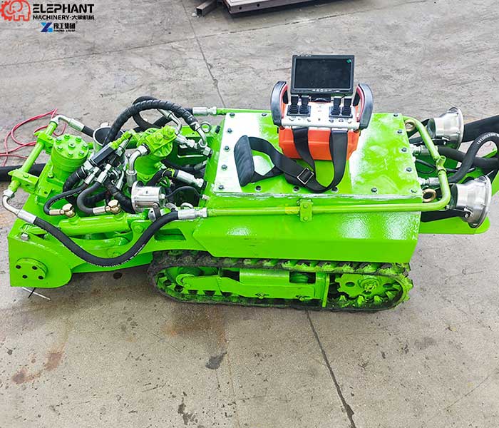 remote control system for industrial cleaning robot