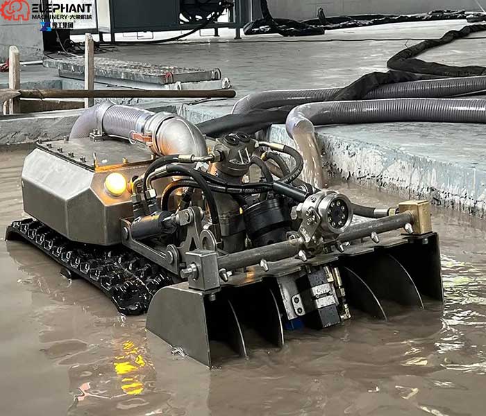 underwater sludge cleaning robot for slurry tank