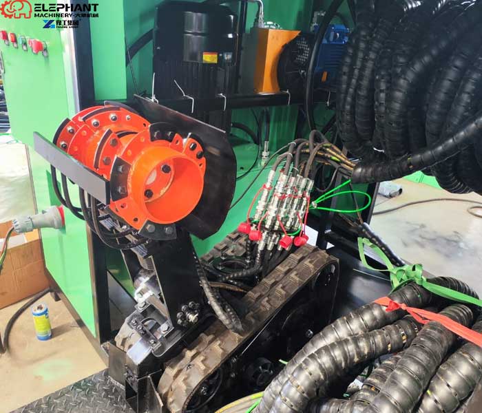 Main components of a lagoon dredging robot including crawler system and suction pump