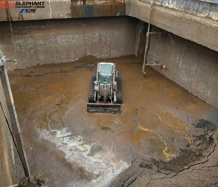 oxidation pond dredging robot working