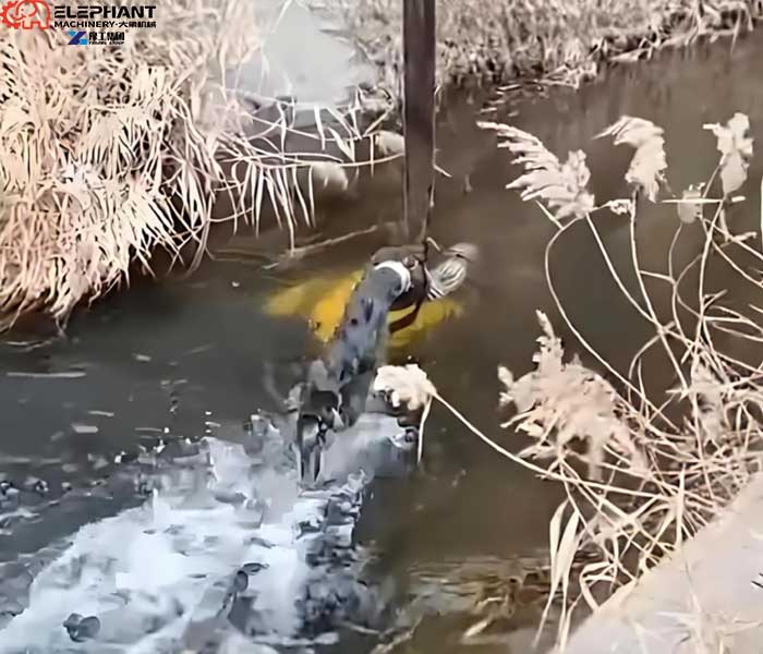 reservoir desilting robot operation