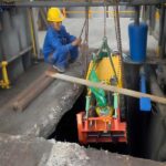 YG450 robot lifted into water tank