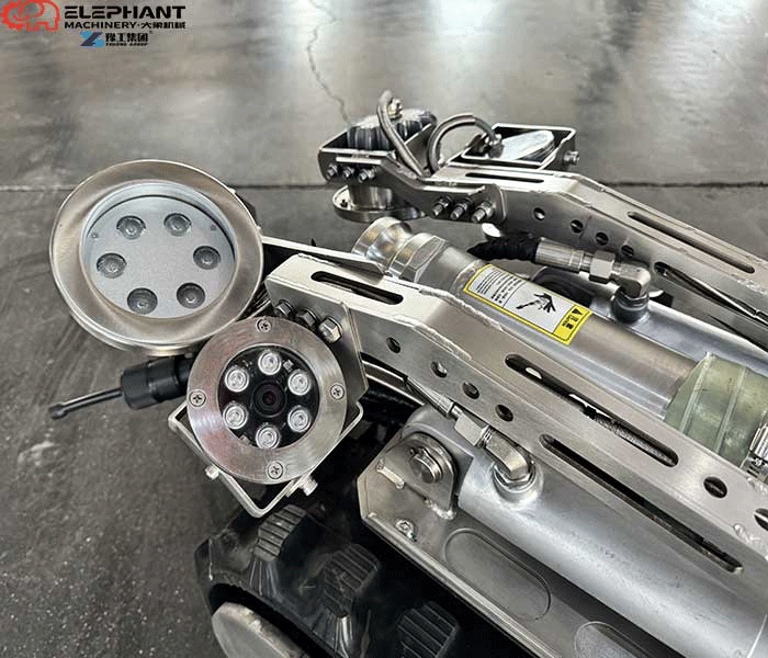 Dredging robot with underwater LED camera for real-time cleaning monitoring