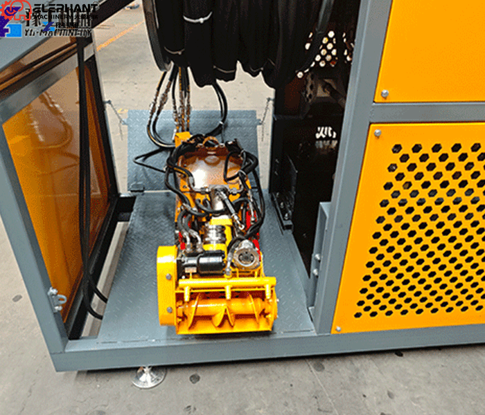 Remote controlled dredging robot for safe industrial tank cleaning without human entry