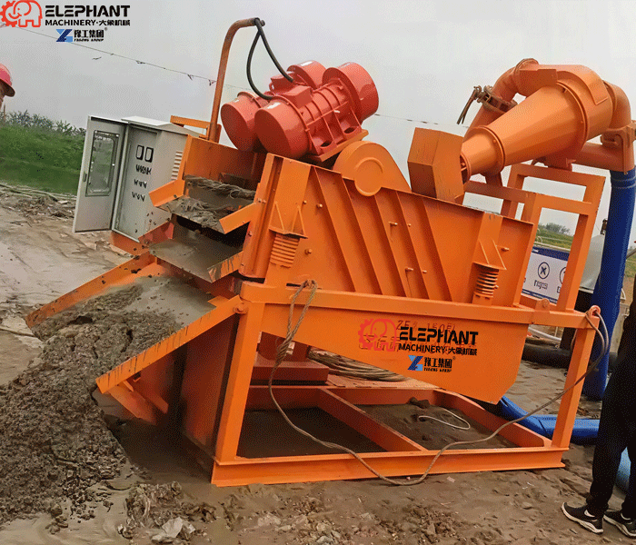 Mud sand separation process removing suitable solid particles from dredging slurry